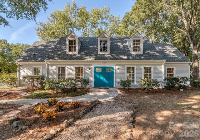 Single family home for sale at 2041 Glouchester Cir, Charlotte, NC 28226 | MLS# 4425586