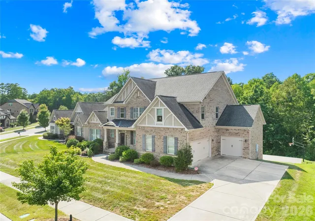 Photo 3 of Single family home for sale at 10735 Brandie Meadow Ln, Huntersville, NC 28078 | MLS# 4425793 | Listing updated on 2026-09-21