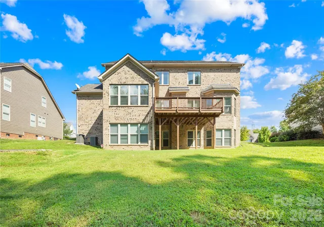 Photo 4 of Single family home for sale at 10735 Brandie Meadow Ln, Huntersville, NC 28078 | MLS# 4425793 | Listing updated on 2026-09-21