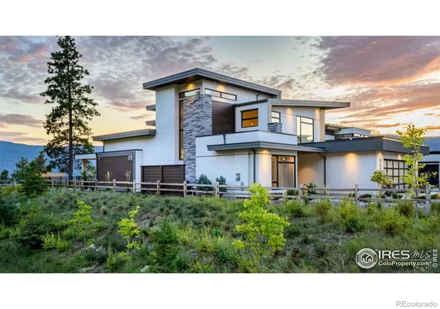 Photo 2 of Mansion for sale at 1819 Crisp Air Dr, Windsor, CO 80550 | MLS# IR1037630 | Listing updated on 2026-09-17