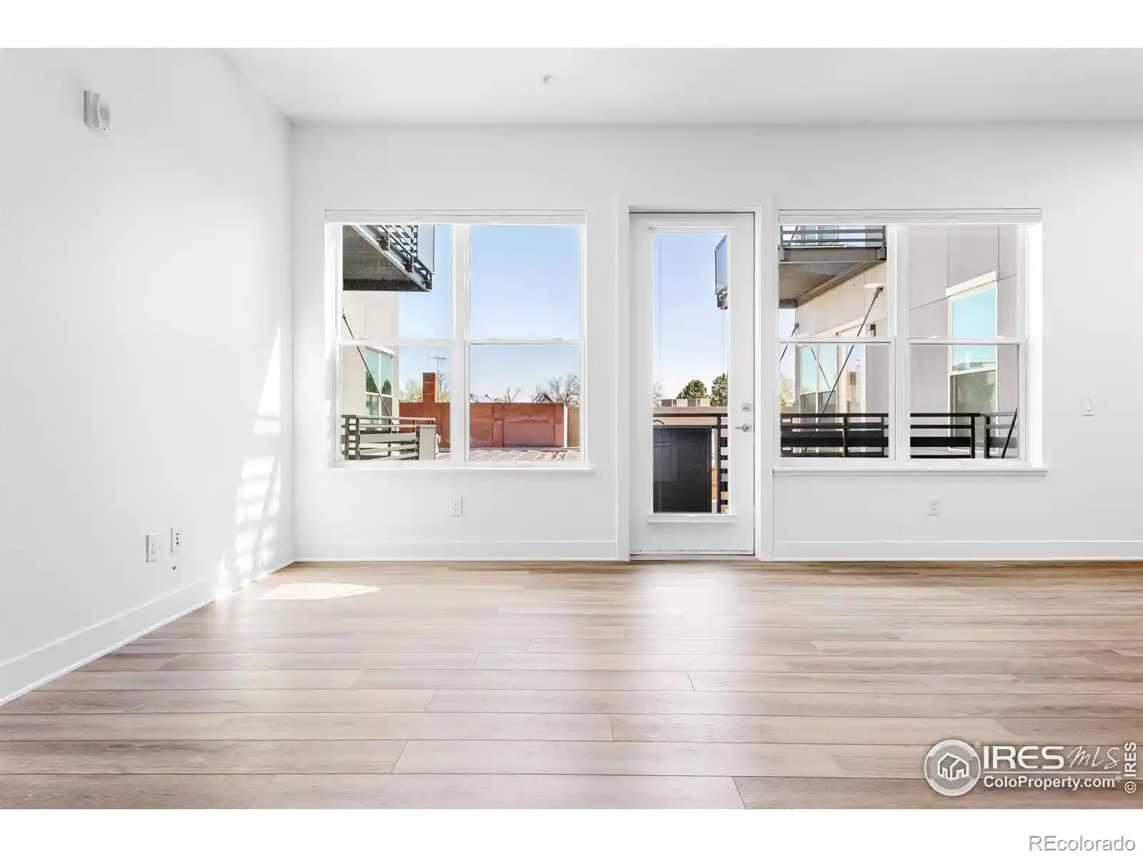 Listing Photo 2 - Condo for sale in 1707 Walnut St located at 1707 Walnut St, Boulder, CO 80302 - Unit #208