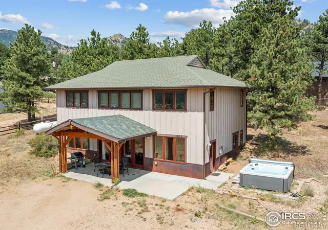 Photo 4 of Single family home for sale at 1401 High Dr, Estes Park, CO 80517 | MLS# IR1041663 | Listing updated on 2026-09-17