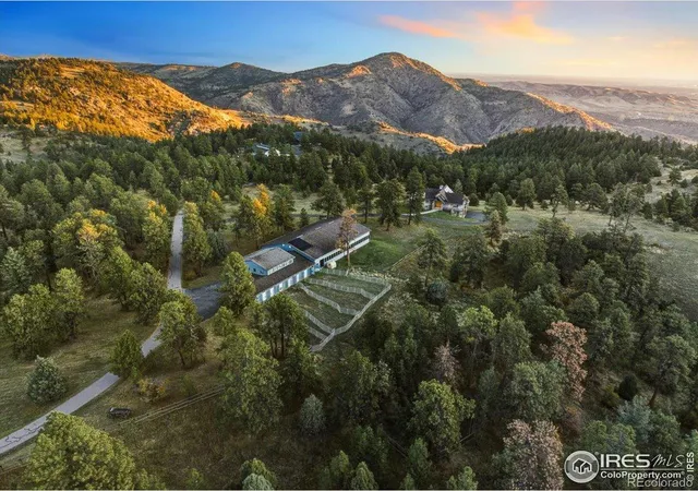 Photo 1 of Single family home for sale at 20682 Falcon Wing Rd, Indian Hills, CO 80454 | MLS# IR1046420 | Listing updated on 2026-09-17