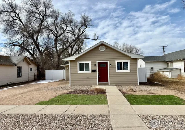 Photo 1 of Single family home for sale at 210 S Bowman Ave, Holyoke, CO 80734 | MLS# IR1050518 | Listing updated on 2026-09-17