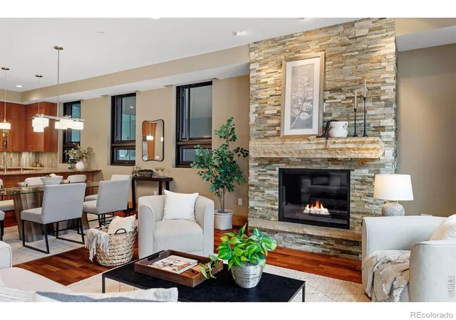 Listing Photo 5 - Condo for sale in building located at 1077 Cyn Blvd, Boulder, CO 80302 - Unit #305