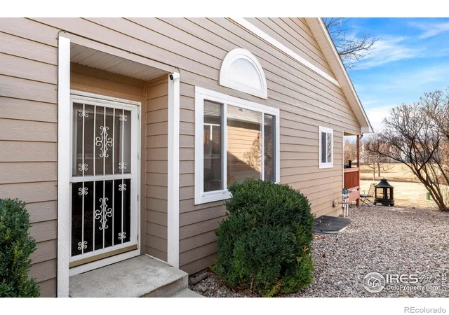 Photo 4 of Townhouse for sale at 1225 Baker St, Longmont, CO 80501 | MLS# IR1052142 | Listing updated on 2026-09-18