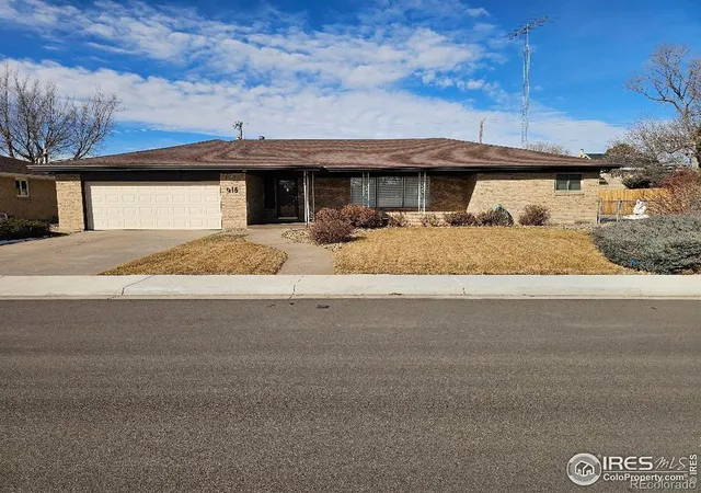 Photo 1 of Single family home for sale at 915 Park St, Fort Morgan, CO 80701 | MLS# IR1052272 | Listing updated on 2026-09-17