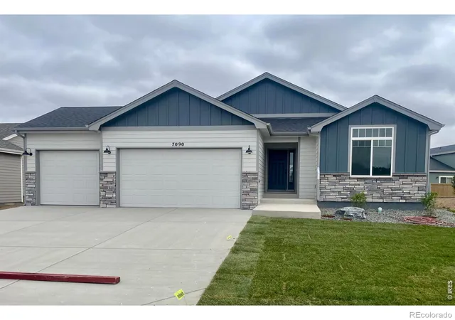 Photo 1 of Single family home for sale at 7090 Gateway Xing St, Wellington, CO 80549 | MLS# IR1052554 | Listing updated on 2026-09-17
