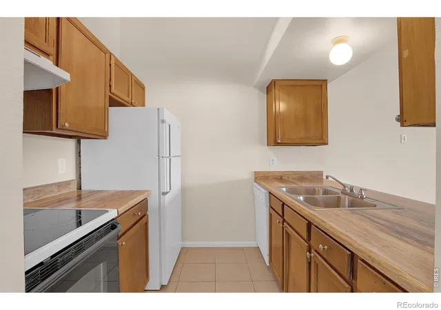 Photo 3 of Condo for sale at 467 S Memphis Way #17, Aurora, CO 80017 | MLS# IR1052742 | Listing updated on 2026-09-17
