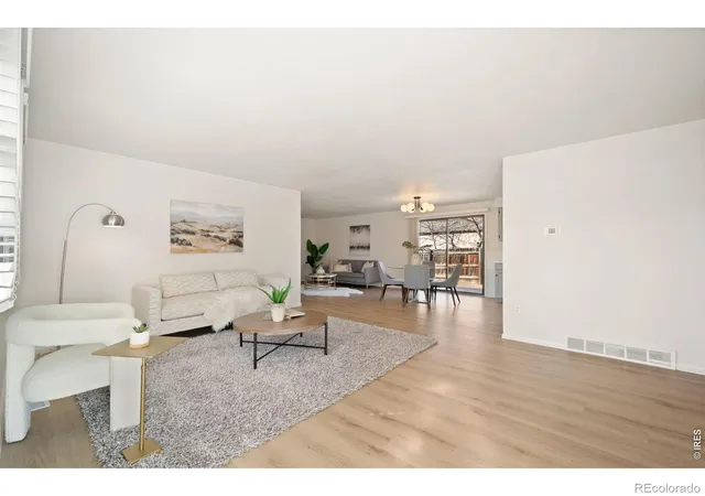 Photo 4 of Single family home for sale at 1217 Hunter Ct, Longmont, CO 80501 | MLS# IR1053621 | Listing updated on 2026-09-17