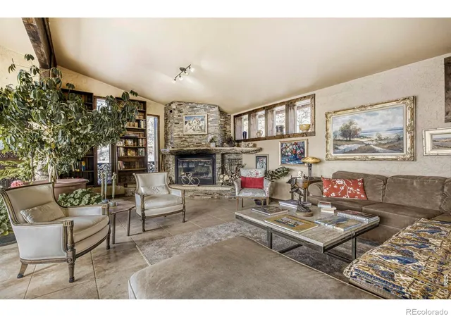 Photo 3 of Single family home for sale at 1042 Steamboat Valley Rd, Lyons, CO 80540 | MLS# IR1054553 | Listing updated on 2026-09-17