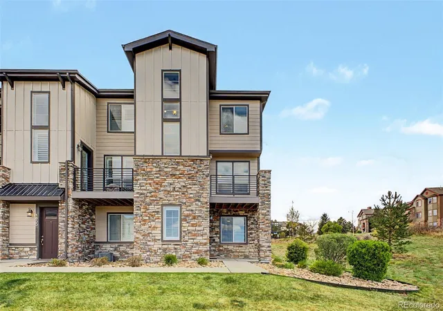 Photo 1 of Townhouse for sale at 1602 Castle Crk Cir, Castle Rock, CO 80104 | MLS# 8992050 | Listing updated on 2026-09-22