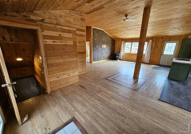 Photo 3 of Single family home for sale at 291 Palisade Mountain Dr, Drake, CO 80515 | MLS# IR1055445 | Listing updated on 2026-10-05