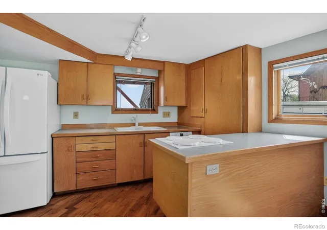 Photo 3 of Sale Pending at 215 Ewald Ave, Lyons, CO 80540 | MLS# IR1056005 | Listing updated on 2026-09-25