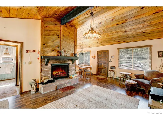 Photo 4 of Single family home for sale at 1142 Streamside Dr, Glen Haven, CO 80532 | MLS# IR1056128 | Listing updated on 2026-09-29