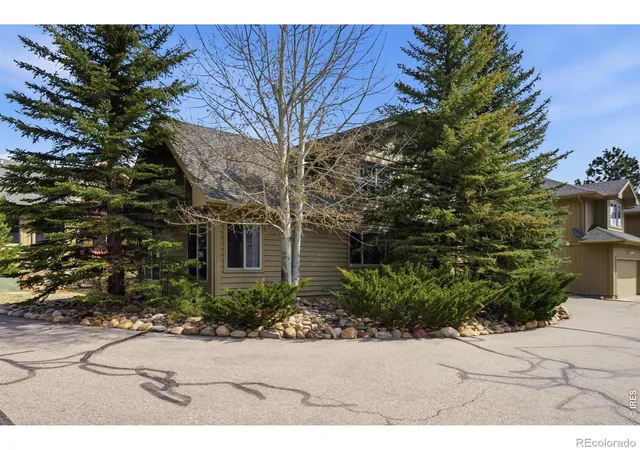 Photo 3 of Condo for sale at 300 Far View Dr #12, Estes Park, CO 80517 | MLS# IR1056441 | Listing updated on 2026-09-17
