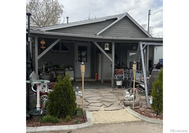 Photo 2 of Single family home for sale at 1006 Meeker St, Fort Morgan, CO 80701 | MLS# IR1056471 | Listing updated on 2026-09-17