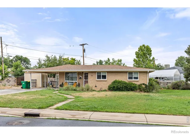 Photo 2 of Single family home for sale at 4653 Dover St, Wheat Ridge, CO 80033 | MLS# IR1056490 | Listing updated on 2026-09-17