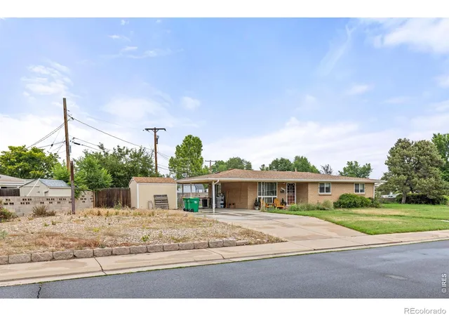Photo 3 of Single family home for sale at 4653 Dover St, Wheat Ridge, CO 80033 | MLS# IR1056490 | Listing updated on 2026-09-17