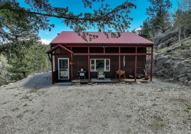 Photo 3 of Single family home for sale at 760 Hickory Dr, Lyons, CO 80540 | MLS# IR1056499 | Listing updated on 2026-09-22