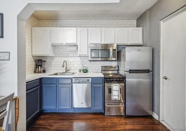 Listing Photo 4 - Condo for sale in building located at 1130 N Pennsylvania St, Denver, CO 80203 - Unit #307