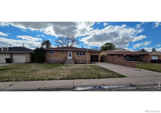 Photo 1 of Single family home for sale at 1407 Adams Cir, Sterling, CO 80751 | MLS# IR1058724 | Listing updated on 2026-09-17