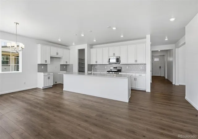 Photo 4 of Single family home for sale at 716 Bradley Cir, Elizabeth, CO 80107 | MLS# 6818650 | Listing updated on 2026-10-11