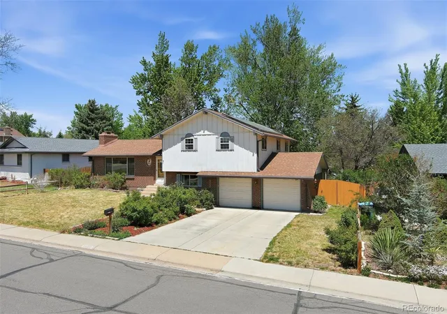 Photo 2 of Single family home for sale at 8623 W Warren Dr, Lakewood, CO 80227 | MLS# 7869806 | Listing updated on 2026-09-09