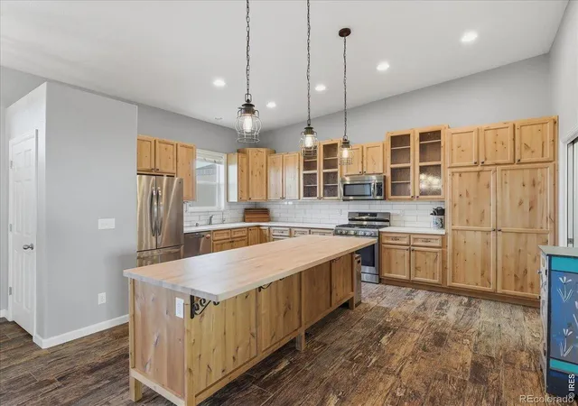 Photo 3 of Single family home for sale at 9965 County Rd 57, Keenesburg, CO 80643 | MLS# IR1060260 | Listing updated on 2026-09-17