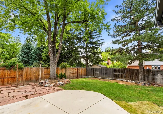 Photo 3 of Single family home for sale at 1684 E Dry Crk Pl, Centennial, CO 80122 | MLS# 9733295 | Listing updated on 2026-09-10