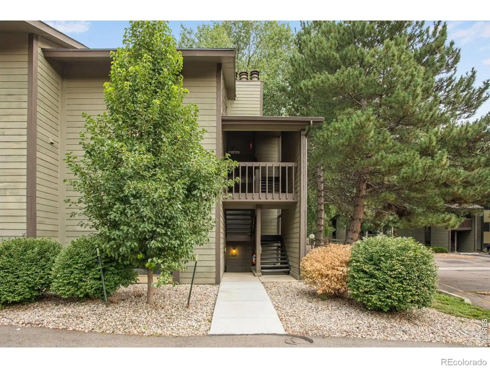 Listing Photo 2 - Condo for sale in 925 Columbia Rd located at 925 Columbia Rd, Fort Collins, CO 80525 - Unit #716