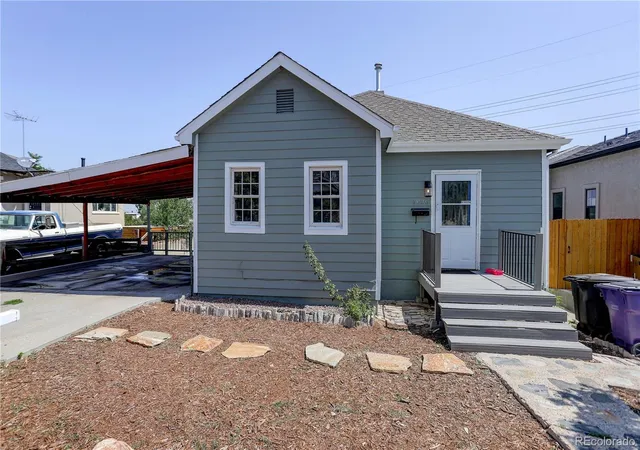 Photo 4 of Single family home for sale at 4926 Sherman St, Denver, CO 80216 | MLS# 9074170 | Listing updated on 2026-09-21