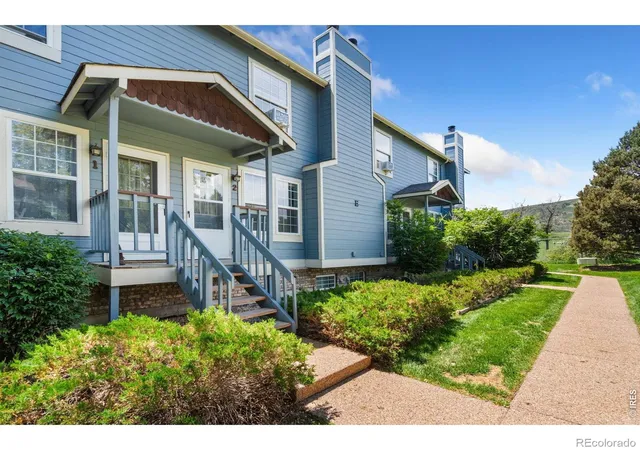 Townhouse for sale at 3200 Azalea Dr #E2, Fort Collins, CO 80526 | MLS# IR1061281