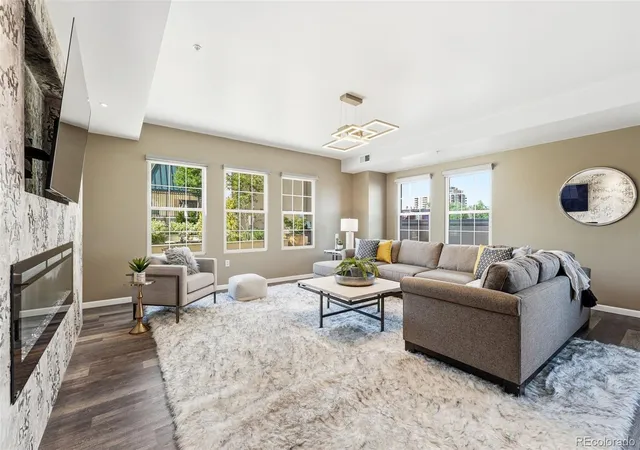 Photo 3 of Condo for sale at 925 N Lincoln St #5B, Denver, CO 80203 | MLS# 4804167 | Listing updated on 2026-09-09