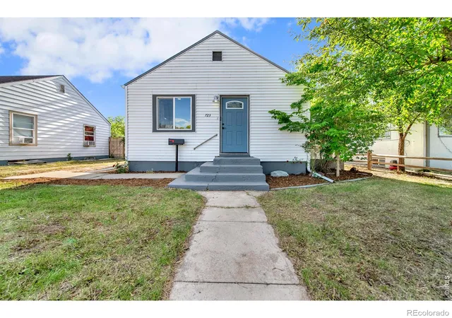 Photo 2 of Single family home for sale at 723 Simpson St, Fort Morgan, CO 80701 | MLS# IR1061506 | Listing updated on 2026-09-17