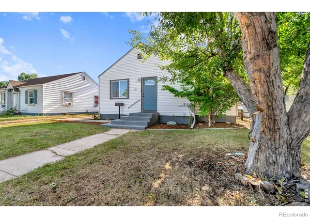 Photo 3 of Single family home for sale at 723 Simpson St, Fort Morgan, CO 80701 | MLS# IR1061506 | Listing updated on 2026-09-17