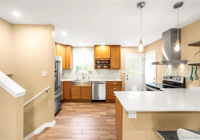 Photo 2 of Single family home for sale at 3250 S Holland Way, Lakewood, CO 80227 | MLS# 8672507 | Listing updated on 2026-09-09