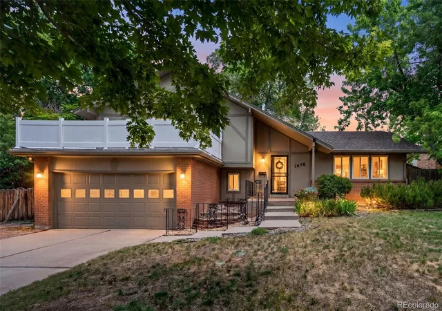 Photo 1 of Single family home for sale at 1658 S Ironton St, Aurora, CO 80012 | MLS# 2600433 | Listing updated on 2026-09-17