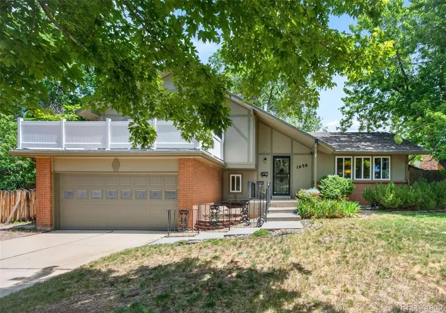 Photo 2 of Single family home for sale at 1658 S Ironton St, Aurora, CO 80012 | MLS# 2600433 | Listing updated on 2026-09-17