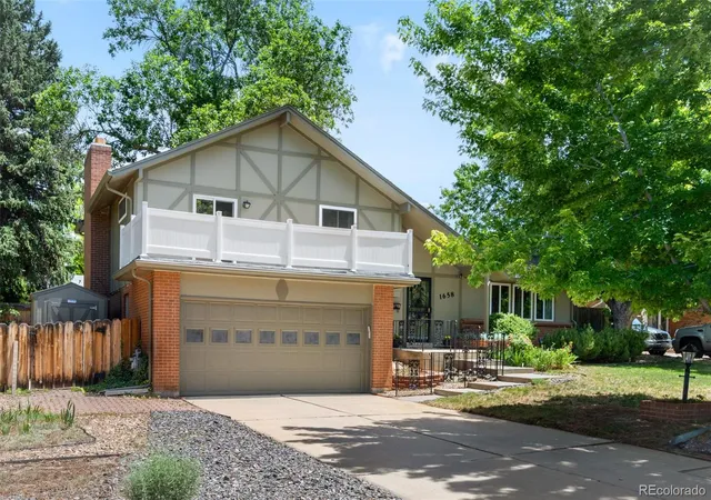 Photo 3 of Single family home for sale at 1658 S Ironton St, Aurora, CO 80012 | MLS# 2600433 | Listing updated on 2026-09-17
