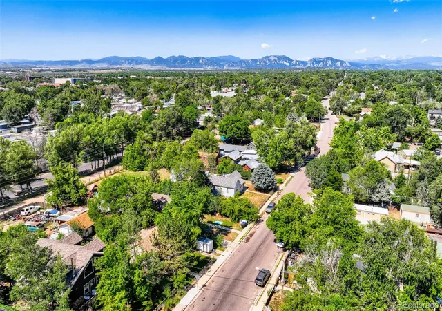 Photo 2 of Single family home for sale at 406 E Emma St, Lafayette, CO 80026 | MLS# 8719198 | Listing updated on 2026-09-23