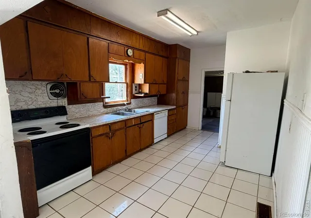 Photo 2 of Single family home for sale at 212 N 2nd Street, Iliff, CO 80736 | MLS# IR1062675 | Listing updated on 2026-09-17