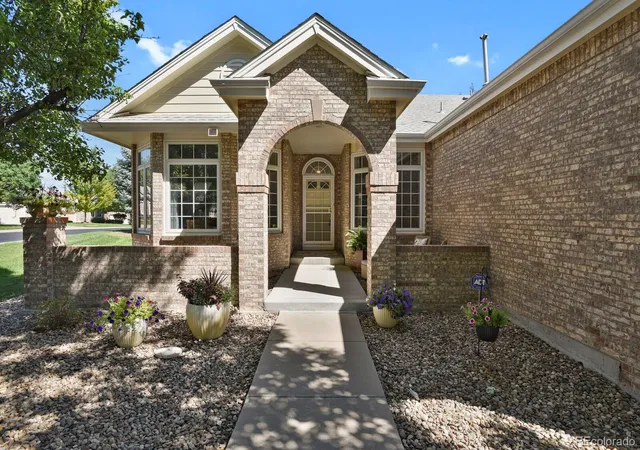 Photo 3 of Single family home for sale at 5269 Shetland Ct, Highlands Ranch, CO 80130 | MLS# 8056462 | Listing updated on 2026-09-17