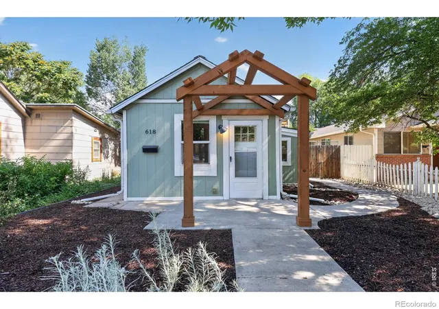 Photo 2 of Single family home for sale at 618 E Magnolia St, Fort Collins, CO 80524 | MLS# IR1062722 | Listing updated on 2026-10-04