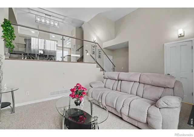 Photo 2 of Townhouse for sale at 604 Barberry Dr, Longmont, CO 80503 | MLS# IR1062890 | Listing updated on 2026-09-17