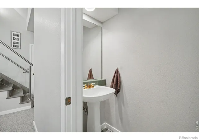 Photo 3 of Townhouse for sale at 604 Barberry Dr, Longmont, CO 80503 | MLS# IR1062890 | Listing updated on 2026-09-17