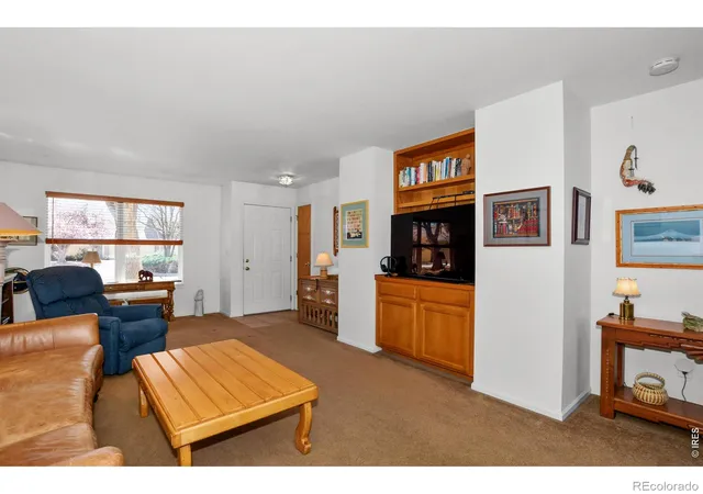 Photo 3 of Townhouse for sale at 824 Chetwood Ct, Fort Collins, CO 80526 | MLS# IR1062902 | Listing updated on 2026-09-17
