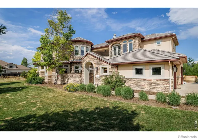 Photo 3 of Mansion for sale at 8584 Summerlin Pl, Longmont, CO 80503 | MLS# IR1063008 | Listing updated on 2026-09-17