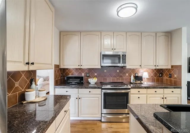 Photo 3 of Single family home for sale at 4552 Brookwood Dr, Loveland, CO 80538 | MLS# 7692163 | Listing updated on 2026-09-23
