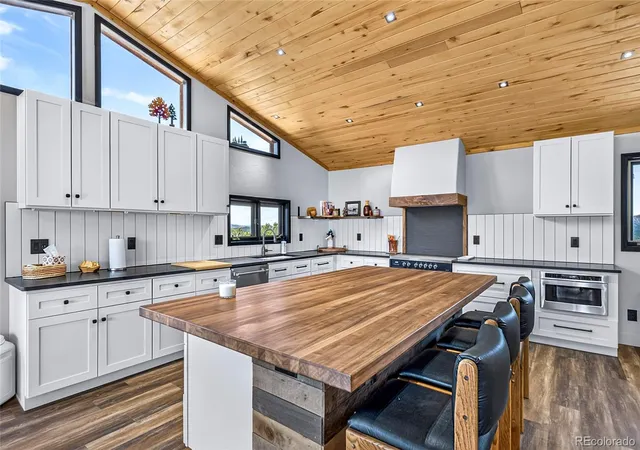 Photo 3 of Single family home for sale at 1400 Wild Bill Blvd, Westcliffe, CO 81252 | MLS# 9987540 | Listing updated on 2026-09-17
